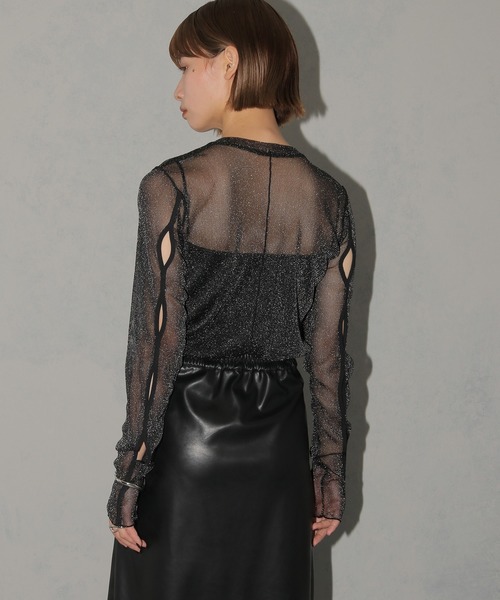 cheriella（シェリエラ）の「【cheriella】新色追加　ウェーブホール　ソフトラメシアートップス（Tシャツ/カットソー・レディース・ブラック/ブルーグリーン/チャコール/アイボリー・M）」の12枚目の写真