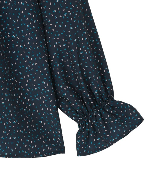 TOKYO SHIRTS（トウキョウシャツ）の「フリル衿 レディース長袖ブラウス（Tシャツ/カットソー・レディース・オフホワイト/ネイビー・M/L）」の10枚目の写真