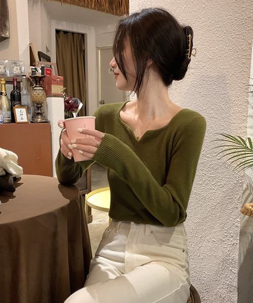 Girly Doll(ガーリードール)の「キーネック長袖リブニット(ニット/セーター・レディース・カーキ/ブラウン/ベージュ/ブラック/キャメル/ホワイト・FREE)」の18枚目の写真
