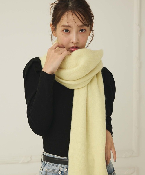fifth（フィフス）の「ミンクタッチもっちりストール（マフラー・レディース・ホワイト/チャコールグレー/ブルー/イエロー・FREE）」の4枚目の写真