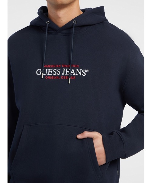 GUESS JEANS（ゲスジーンズ）の「GUESS JEANS Hood Reg America Trad Sweat パーカー（パーカー・メンズ・ブラック/ホワイト/ネイビー・MEDIUM/SMALL/X-LARGE/LARGE/X-SMALL）」の19枚目の写真