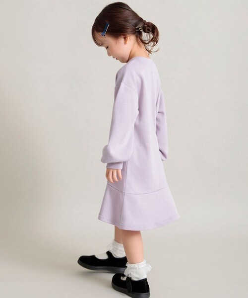 DRC branshes(ディーアールシーブランシェス)の「【WEB限定/DRC/やわらか薄手裏毛】裾フレア切替・袖ボリューム長袖ワンピース(ワンピース・キッズ・ラベンダー/ブルー/グレー/ブラック・90/110/100/130/120/150/140)」の18枚目の写真
