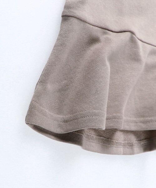 DRC branshes(ディーアールシーブランシェス)の「【WEB限定/DRC/やわらか薄手裏毛】裾フレア切替・袖ボリューム長袖ワンピース(ワンピース・キッズ・ラベンダー/ブルー/グレー/ブラック・90/110/100/130/120/150/140)」の22枚目の写真