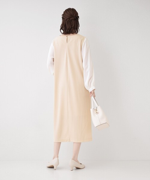 SHOO・LA・RUE（シューラルー）の「【S-3L/お袖デザイン2WAY】異素材ドッキングワンピース（ワンピース・レディース・ブラック/ナチュラル・05/01/02/03/04）」の4枚目の写真