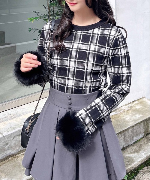 INGNI(イング)の「チェック柄ジャガード袖口ファーニット(ニット/セーター・レディース・オフホワイト/ブラック・M)」の13枚目の写真