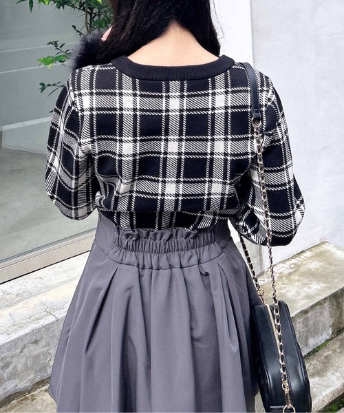 INGNI(イング)の「チェック柄ジャガード袖口ファーニット(ニット/セーター・レディース・オフホワイト/ブラック・M)」の15枚目の写真