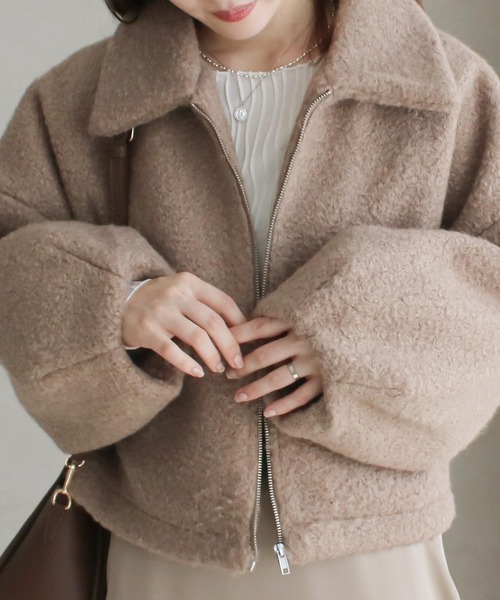 Social GIRL(ソーシャルガール)の「ボリューム袖 シープボア ショートブルゾン ボアジャケット ステンカラーコート(ブルゾン・レディース・チャコールグレー/ブラック/アイボリー/グレイッシュベージュ・M)」の17枚目の写真