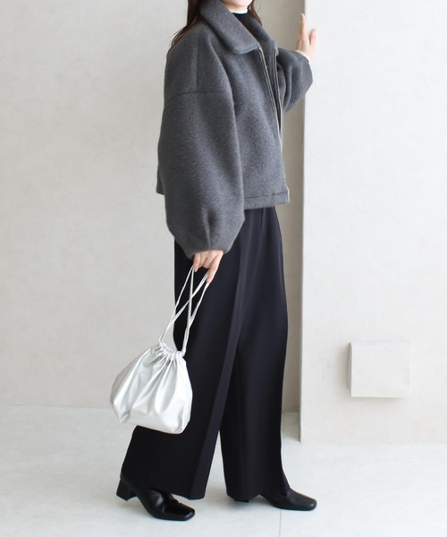 Social GIRL(ソーシャルガール)の「ボリューム袖 シープボア ショートブルゾン ボアジャケット ステンカラーコート(ブルゾン・レディース・チャコールグレー/ブラック/アイボリー/グレイッシュベージュ・M)」の9枚目の写真