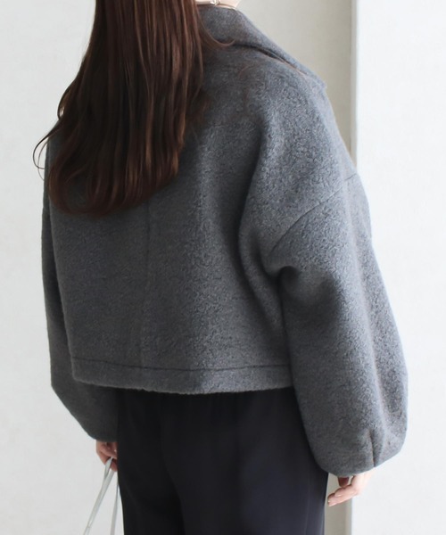 Social GIRL(ソーシャルガール)の「ボリューム袖 シープボア ショートブルゾン ボアジャケット ステンカラーコート(ブルゾン・レディース・チャコールグレー/ブラック/アイボリー/グレイッシュベージュ・M)」の11枚目の写真