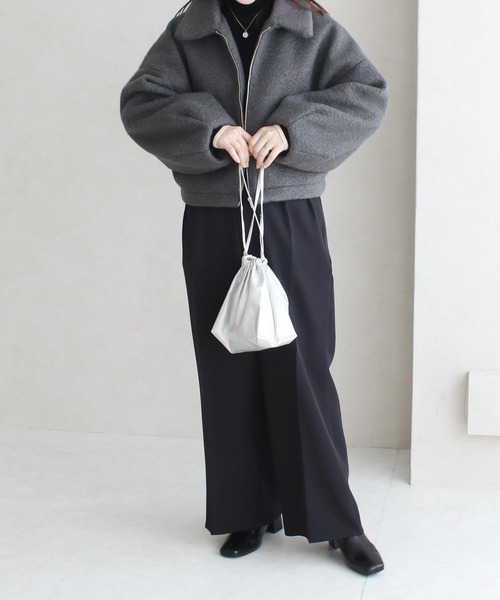 Social GIRL(ソーシャルガール)の「ボリューム袖 シープボア ショートブルゾン ボアジャケット ステンカラーコート(ブルゾン・レディース・チャコールグレー/ブラック/アイボリー/グレイッシュベージュ・M)」の12枚目の写真