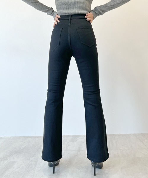 Futier land（フューティアランド）の「美脚フレアデニムパンツ（デニムパンツ・レディース・ブラック/ネイビー・マルチサイズ）」の10枚目の写真