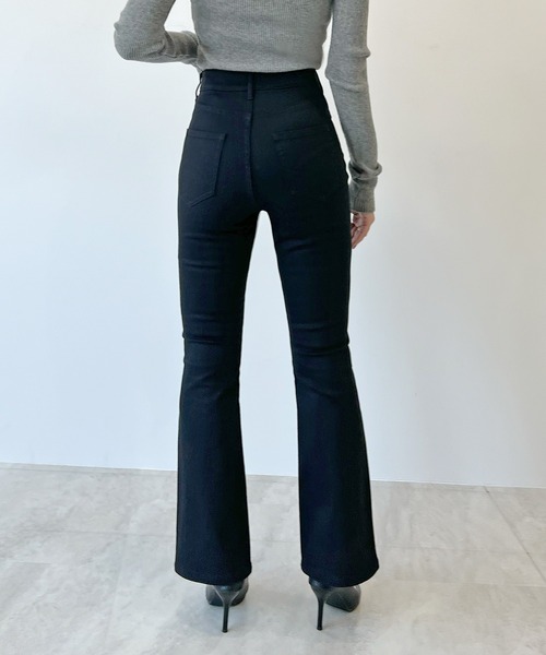 Futier land（フューティアランド）の「美脚フレアデニムパンツ（デニムパンツ・レディース・ブラック/ネイビー・マルチサイズ）」の9枚目の写真