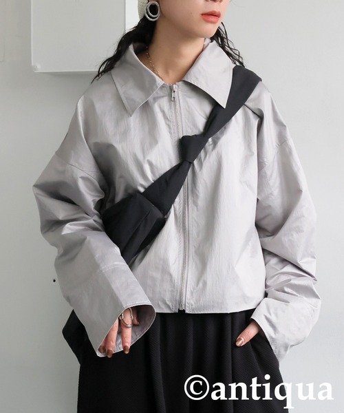 antiqua(アンティカ)の「パールタフタジャケット(ナイロンジャケット・レディース・ブラック/グレー・ONESIZE)」の2枚目の写真