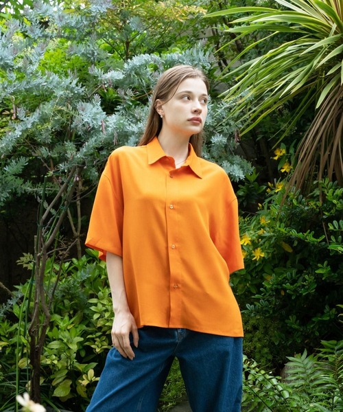 【セール】solid half sleeve shirts（シャツ/ブラウス）｜skoool（スクール）