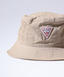 Guess | GUESS CTTN TWILL BUCKET HAT W/ORIGINAL LABEL ハット(ハット)
