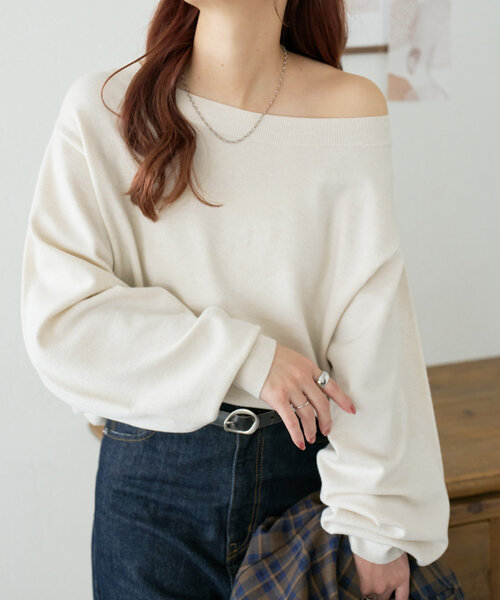 DISCOAT（ディスコート）の「モチモチワンショルプルオーバー《WEB限定カラーあり》（ニット/セーター・レディース・モカ/チャコールグレー/ブラウン/ブラック/オフホワイト・FREE）」の6枚目の写真