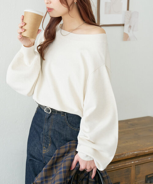 DISCOAT（ディスコート）の「モチモチワンショルプルオーバー《WEB限定カラーあり》（ニット/セーター・レディース・モカ/チャコールグレー/ブラウン/ブラック/オフホワイト・FREE）」の7枚目の写真