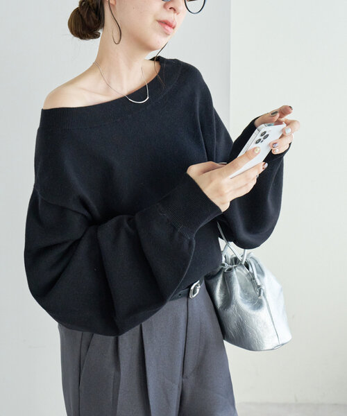 DISCOAT（ディスコート）の「モチモチワンショルプルオーバー《WEB限定カラーあり》（ニット/セーター・レディース・モカ/チャコールグレー/ブラウン/ブラック/オフホワイト・FREE）」の16枚目の写真