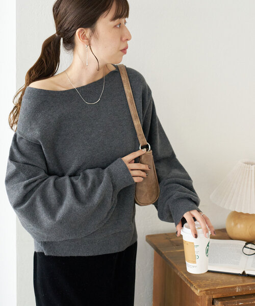 DISCOAT（ディスコート）の「モチモチワンショルプルオーバー《WEB限定カラーあり》（ニット/セーター・レディース・モカ/チャコールグレー/ブラウン/ブラック/オフホワイト・FREE）」の21枚目の写真