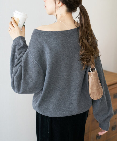 DISCOAT（ディスコート）の「モチモチワンショルプルオーバー《WEB限定カラーあり》（ニット/セーター・レディース・モカ/チャコールグレー/ブラウン/ブラック/オフホワイト・FREE）」の22枚目の写真