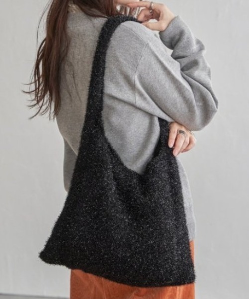 LBC（エルビーシー）の「ラメシャギーショルダーバッグ（ショルダーバッグ・レディース・Silver/ブラック/GOLD・FREE）」の2枚目の写真