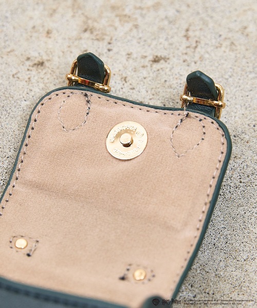 FLAPPER（フラッパー）の「FLAPPER：HarryPotter　ハリー・ポッター 4寮プチパーツairpodsproケース（ヘッドフォン/イヤホン・レディース・マスタード/ネイビー/ワイン/ダークグリーン・FREE）」の18枚目の写真