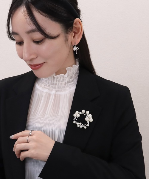 blackdia ocean(ブラックダイヤオーシャン)の「blackdia ocean ニュアンスリボン パールピアス(ピアス(両耳用)・レディース・シルバー/ゴールド・FREE)」の10枚目の写真