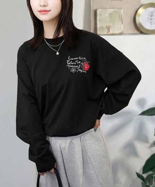 Candlestick(キャンドルスティック)の「ワンポイント刺繍が大人可愛いゆったりロングスリーブT(Tシャツ/カットソー・レディース・ブラック/アイボリー/ブラック系/ホワイト/オレンジ/ネイビー/ミント/ブラック系2/ネイビー系/サックスブルー/エメラルド/グレイッシュベージュ/ホワイト系/ブラック系1/ホワイト系2/ブラック系9/ブラック系8/ブラック系7/ブラック系6/ブラック系5/ブラック系4/ブラック系3・M/LL/L)」の6枚目の写真