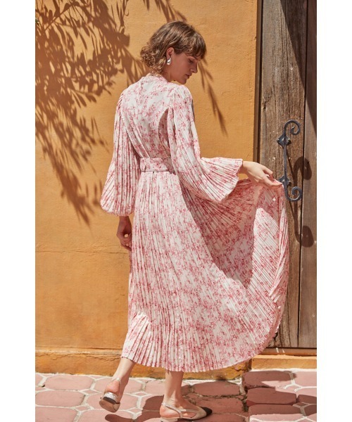 【極美品】Estella.K プリーツプリントドレス　ワンピース　花柄　フリー Aurelia Flower Pleated Dress -IVO- – Estella.K