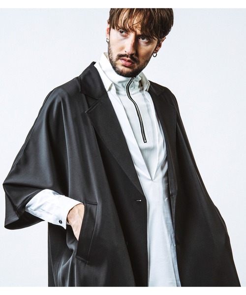 NO ID.（ノーアイディ）の「【NO ID.】Back Tuck Double Breasted Poncho / バック タック ダブル ブレスト ポンチョ（ポンチョ・メンズ・グレー/ブラック/ブルーグリーン・ONE SIZE）」の2枚目の写真