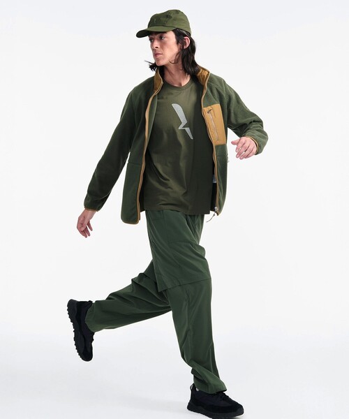 AIGLE(エーグル)の「ワンポイント刺繍ロゴ スタンドネック シェルパボアフリース T-KIT(ブルゾン・メンズ・ホワイト/モスグリーン・XL/L/M/S)」の5枚目の写真