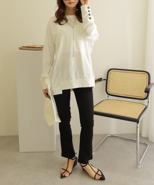 LAULEN(ローレン)の「button oversize long pullover /袖ボタン オーバーサイズ ロング プルオーバー(Tシャツ/カットソー・レディース・ベージュ/ホワイト/ブラック・FREE)」の6枚目の写真