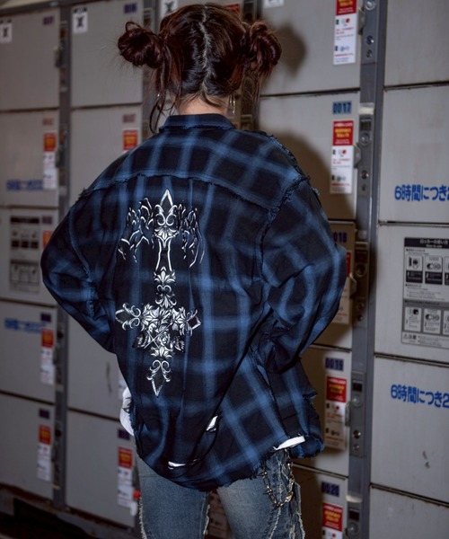 REFLEM(レフレム)の「『REFLEM/レフレム』バックプリント加工チェックシャツ(シャツ/ブラウス・レディース・ブルー/ブラック/レッド・FREE)」の17枚目の写真