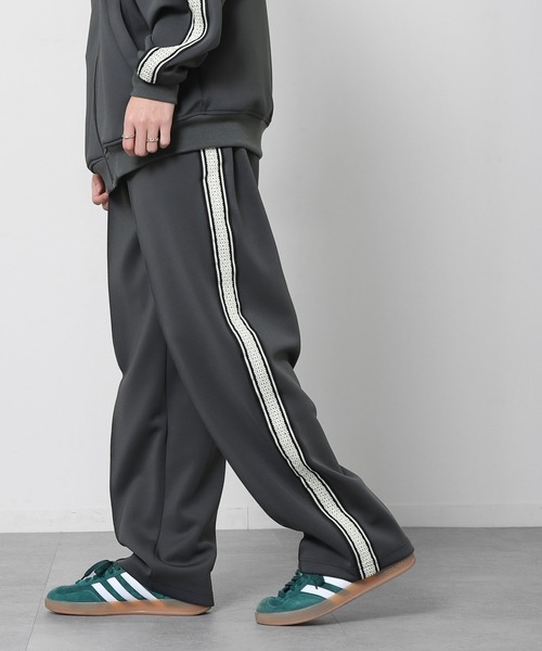 CORISCO（コリスコ）の「【CORISCO】 エステル テープ使い トラックパンツ / ライン柄（その他パンツ・メンズ・ブラック/ネイビー/チャコール・MEDIUM/X-LARGE/LARGE）」の11枚目の写真