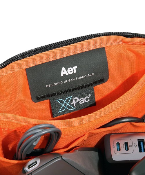 Aer（エアー）の「Aer Slim Pouch 2 X-PAC エアー スリム ポーチ エックスパック ガジェットケース（ポーチ・メンズ・ブラック・FREE）」の4枚目の写真