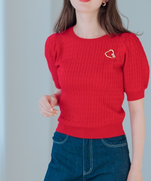 MISCH MASCH(ミッシュマッシュ)の「ブローチ付きケーブルニット(ニット/セーター・レディース・ネイビー/レッド/ホワイト・フリ-)」の3枚目の写真