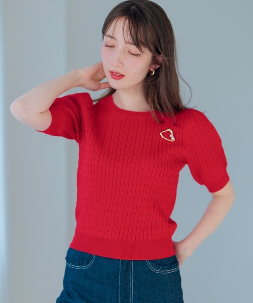 MISCH MASCH(ミッシュマッシュ)の「ブローチ付きケーブルニット(ニット/セーター・レディース・ネイビー/レッド/ホワイト・フリ-)」の5枚目の写真