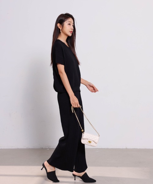 Forcement(フォースメント)の「半袖リブニットセットアップ(セットアップ・レディース・ベージュ/ブラック・ONESIZE)」の8枚目の写真