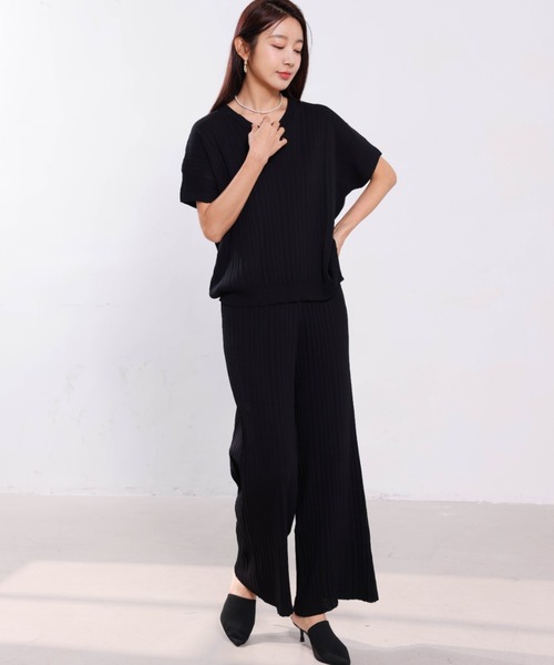 Forcement(フォースメント)の「半袖リブニットセットアップ(セットアップ・レディース・ベージュ/ブラック・ONESIZE)」の11枚目の写真