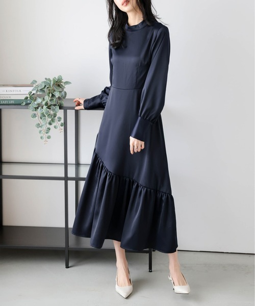 AMELY（エミリー）の「ギャザーフレアワンピース（ワンピース・レディース・オフホワイト/ネイビー/ベージュ・M/L）」の7枚目の写真