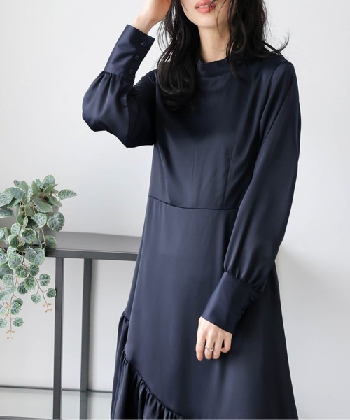 AMELY（エミリー）の「ギャザーフレアワンピース（ワンピース・レディース・オフホワイト/ネイビー/ベージュ・M/L）」の9枚目の写真