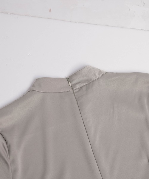 AMELY（エミリー）の「ギャザーフレアワンピース（ワンピース・レディース・オフホワイト/ネイビー/ベージュ・M/L）」の17枚目の写真