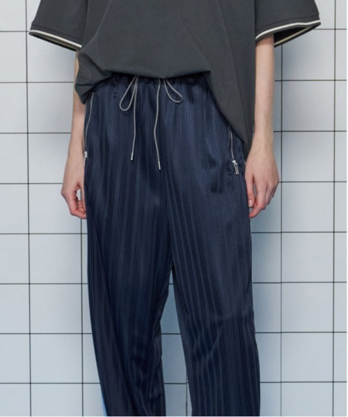 MAISON SPECIAL(メゾンスペシャル)の「Sideline Shadow Stripe Pants/サイドラインシャドーストライプパンツ(その他パンツ・レディース・アイボリー/ネイビー/ピンク・38/36)」の19枚目の写真