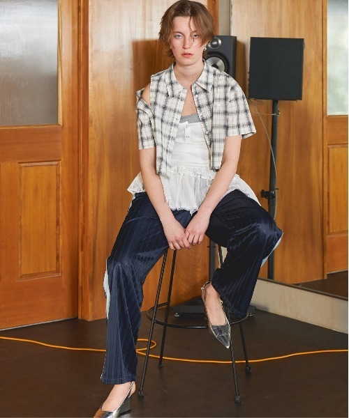 MAISON SPECIAL(メゾンスペシャル)の「Sideline Shadow Stripe Pants/サイドラインシャドーストライプパンツ(その他パンツ・レディース・アイボリー/ネイビー/ピンク・38/36)」の12枚目の写真