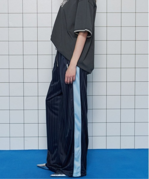 MAISON SPECIAL(メゾンスペシャル)の「Sideline Shadow Stripe Pants/サイドラインシャドーストライプパンツ(その他パンツ・レディース・アイボリー/ネイビー/ピンク・38/36)」の17枚目の写真
