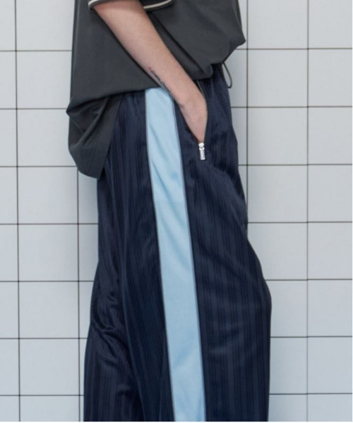 MAISON SPECIAL(メゾンスペシャル)の「Sideline Shadow Stripe Pants/サイドラインシャドーストライプパンツ(その他パンツ・レディース・アイボリー/ネイビー/ピンク・38/36)」の20枚目の写真