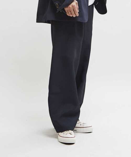 CONVERSE TOKYO(コンバーストウキョウ)の「MACARON CALZE RELAXED FIT SLACKS(スラックス・レディース・ネイビー/チャコールグレー/ベージュ・SMALL/MEDIUM)」の7枚目の写真