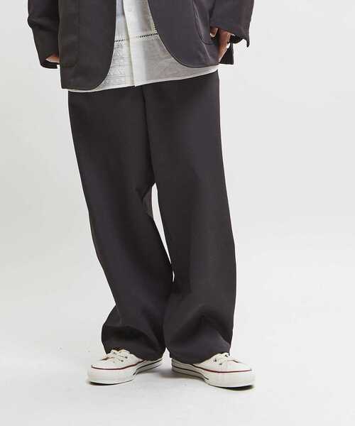 CONVERSE TOKYO(コンバーストウキョウ)の「MACARON CALZE RELAXED FIT SLACKS(スラックス・レディース・ネイビー/チャコールグレー/ベージュ・SMALL/MEDIUM)」の18枚目の写真