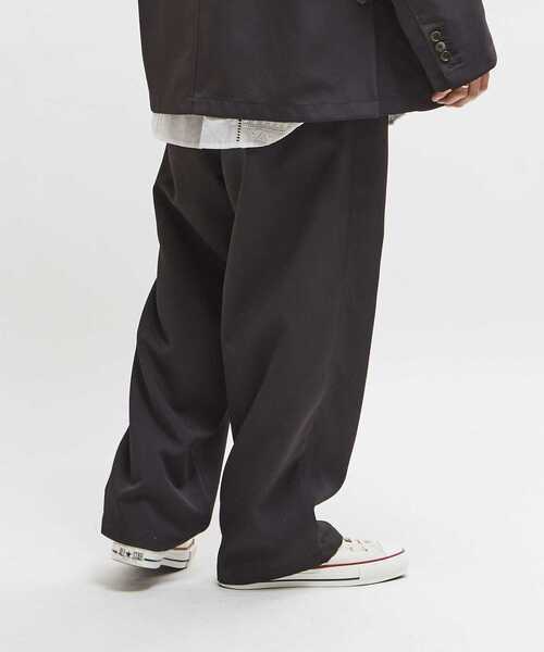 CONVERSE TOKYO(コンバーストウキョウ)の「MACARON CALZE RELAXED FIT SLACKS(スラックス・レディース・ネイビー/チャコールグレー/ベージュ・SMALL/MEDIUM)」の20枚目の写真