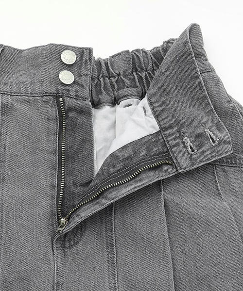 LOVETOXIC（ラブトキシック）の「美脚見えデニムプリーツスカート（スカート・キッズ・ブラック/ライトブルー/グレー/ブルー・M:150cm/S:140cm/L:160cm）」の11枚目の写真